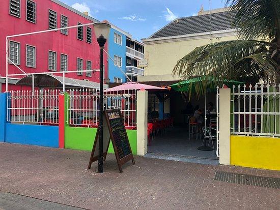 Gordo Grill & Bar